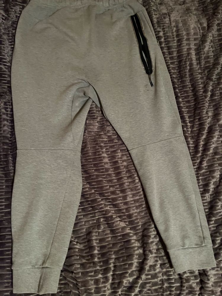 Tech Fleece Grey