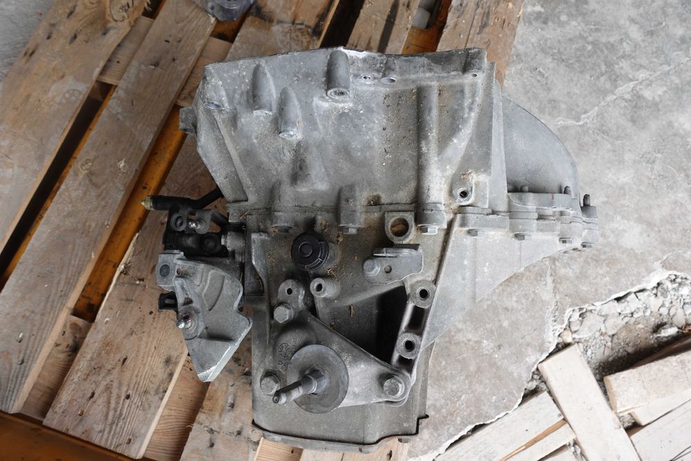 Cutie Viteze Manuala PentruMotor1,6iTHP200*5F03*200Cp Eu5Peugeot208GTI