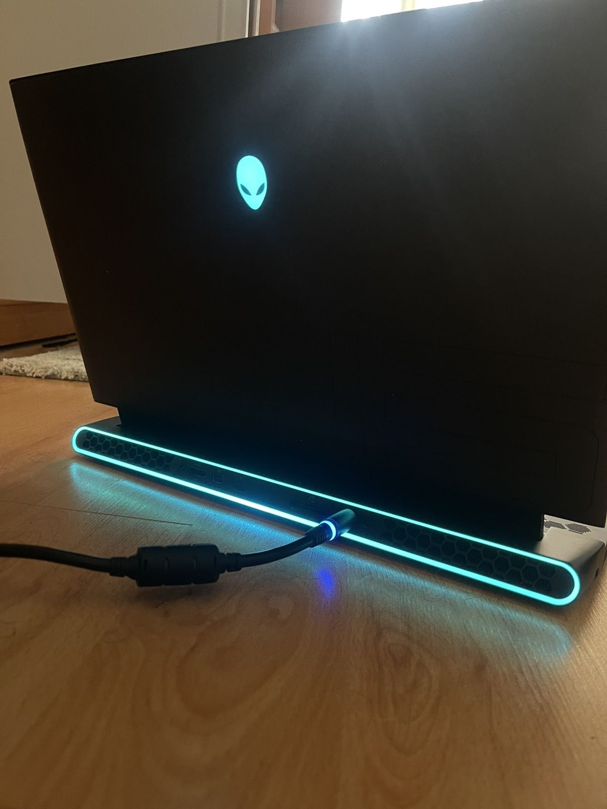 Alienware 15 R2 I7 9750H 32GB RTX 2080 Max Hq 2TB SSD