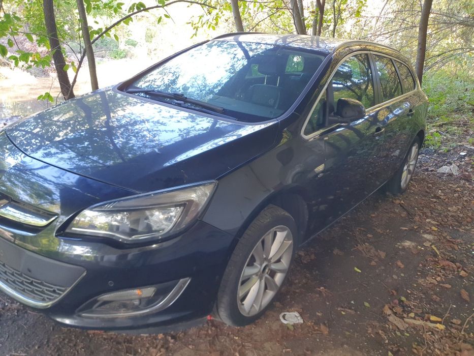 Dezmembrez astra j 1.6cdti facelift