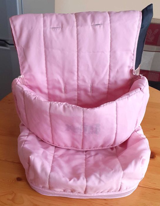 Бебешки кошница за кола и носене и ватирано чувалче