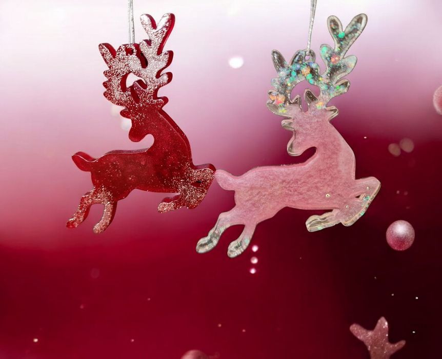 Коледни еленчета от епоксидна смола