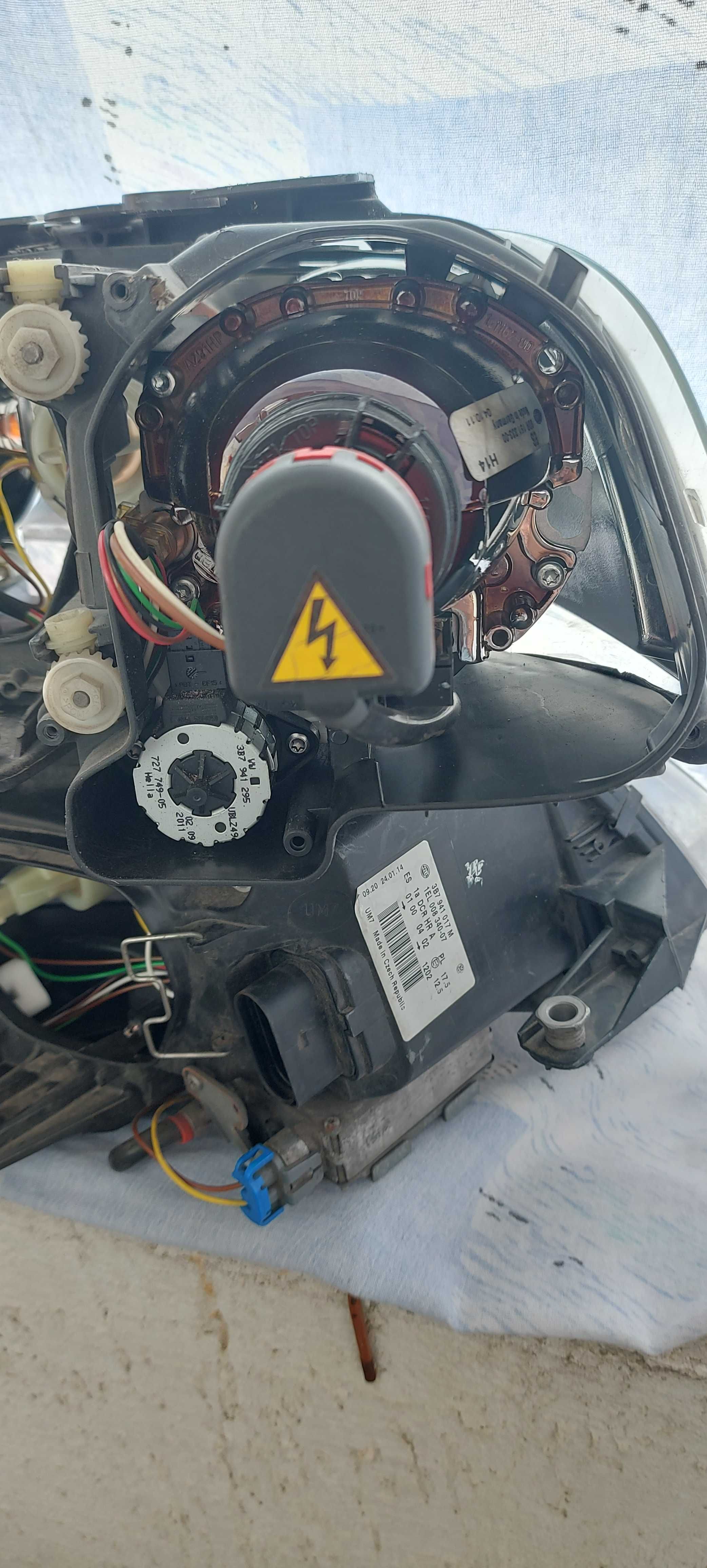 Рециклирани фарове HELLA bixenon пасат 5.5
