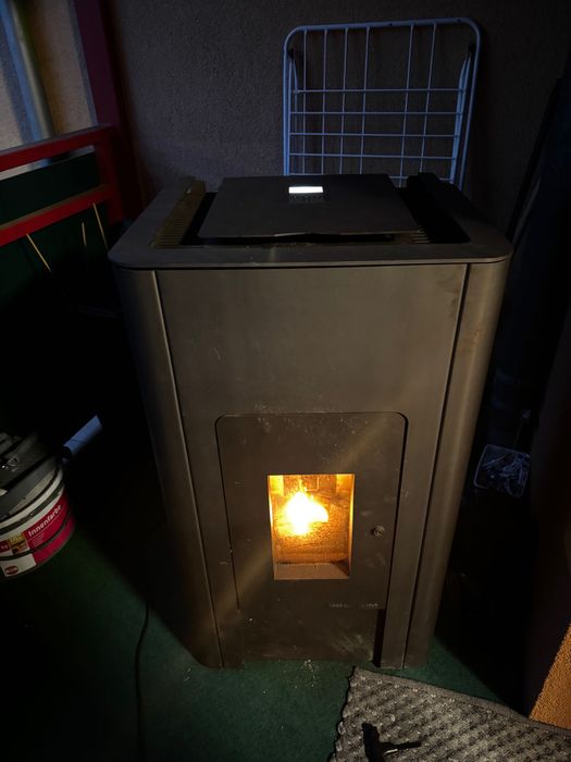 Sobă pe peleți de vânzare