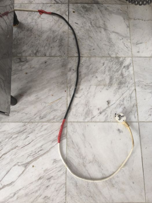 Газова фурна с котлони Indesit