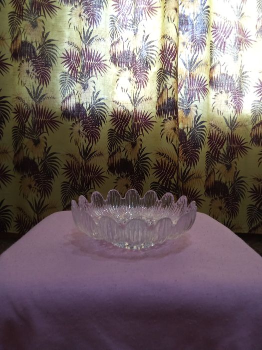 г.Навои. Продам 2 новые,  хрустальные салатницы - набор. Япония.