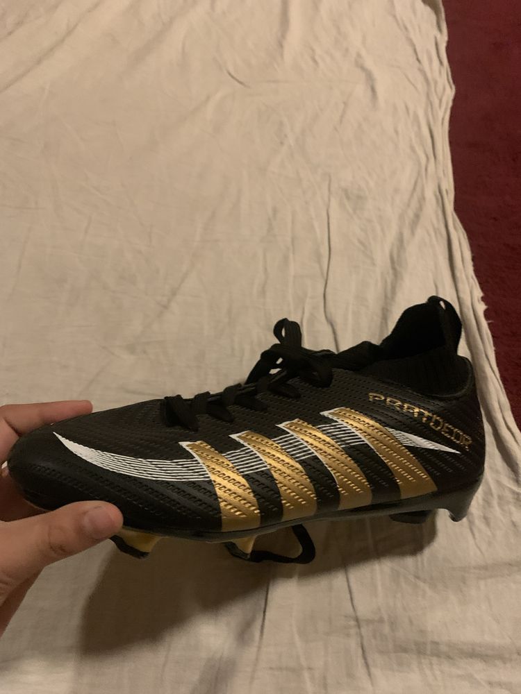 Predator butsi  paypoqli 1marta kiyilgan