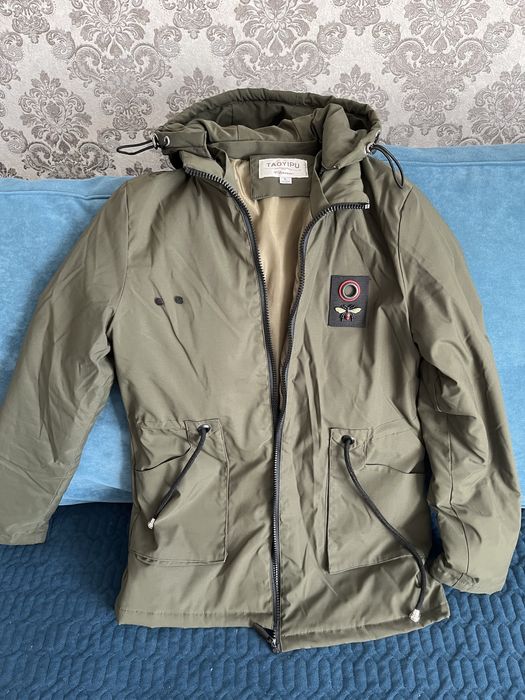 Продам демисезонную куртку размер XS-S. Состояние хорошее