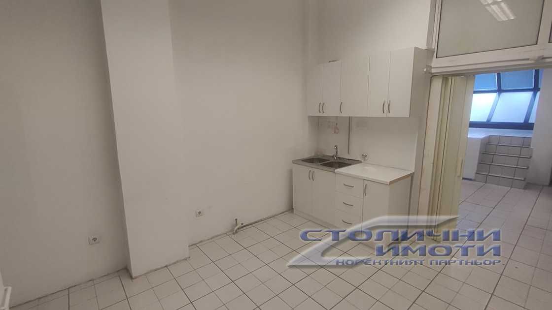 Дава се под наем Офис в София, Център - 60 кв.м за 510 € - Снимка #4