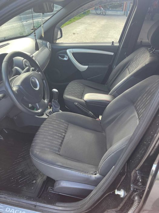 Dacia Logan BlackLine 1.6 16v GPL 2010