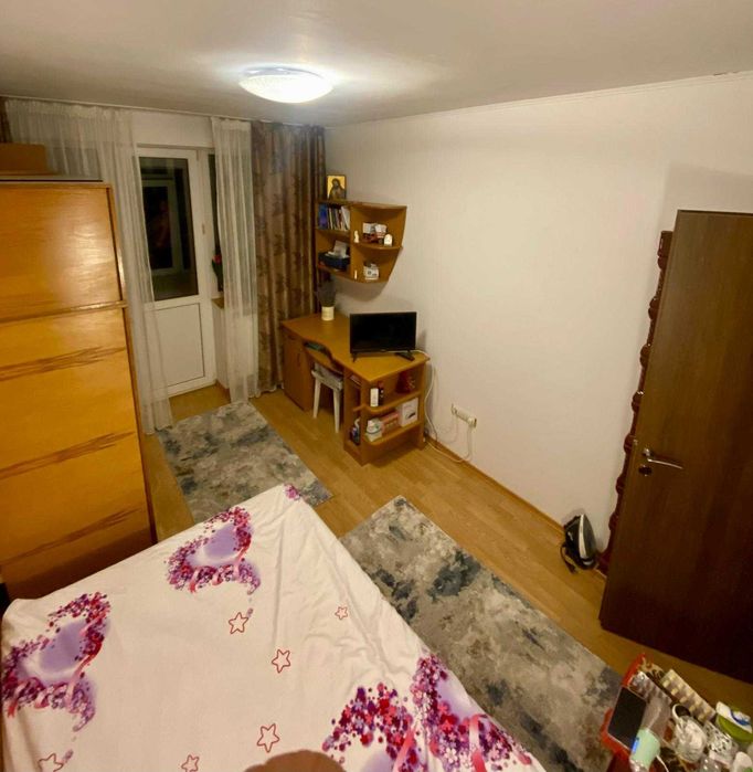 Vând/schimb ap. 3 camere decomandat – 70 mp utili – Str. Isaccei