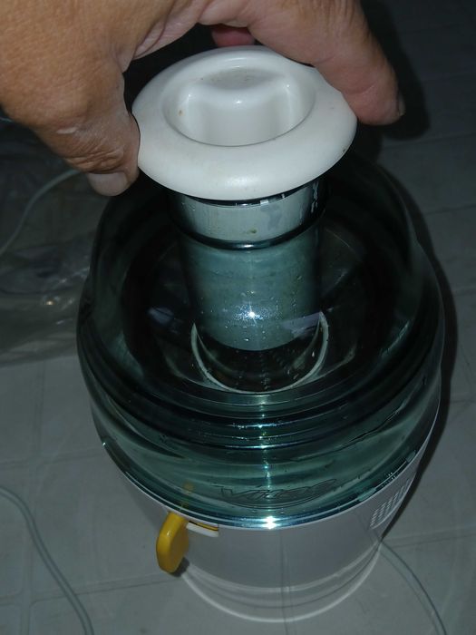 De vanzare storcator de fructe Moulinex Vitae ca Nou