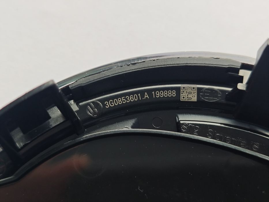 137мм Предна емблема за дистроник Фолксваген VW Passat B8 - 3G0853601A