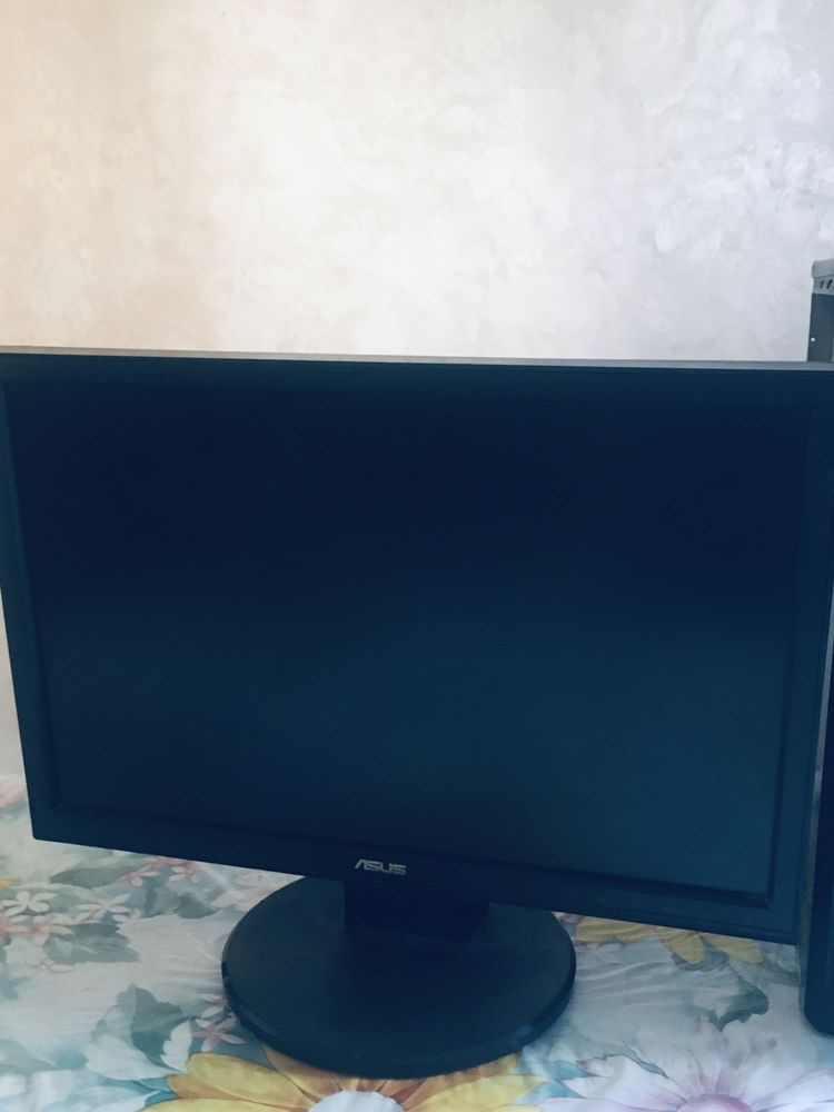 Komputer ofisniy va gaming uchun 150$ kami bor iphonega obmen bor !