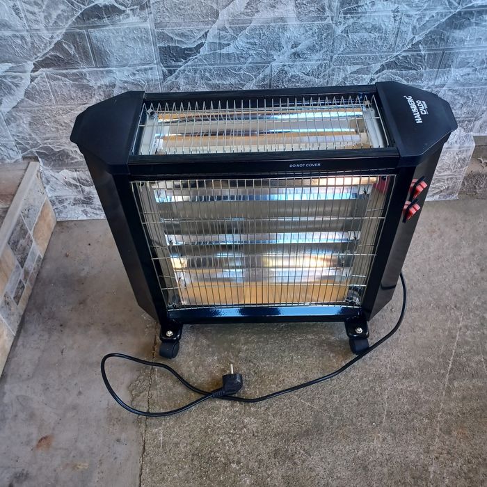 Vând radiator marca Hausberg.