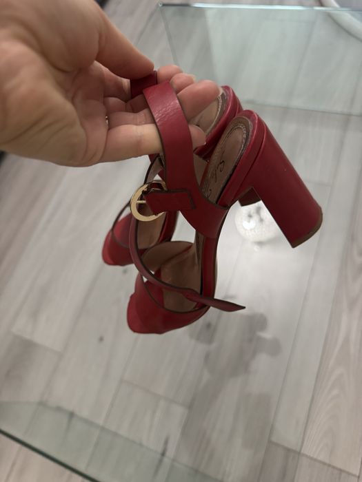 Sandale din piele 37