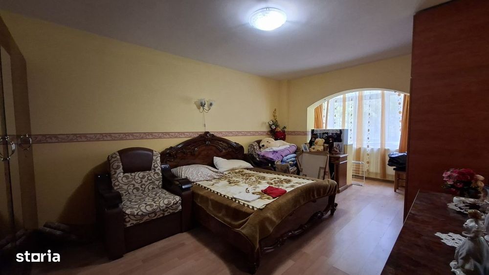 3 camere decomandate-73 mp-etaj 1-centrala-ferestre PVC-str Bicaz