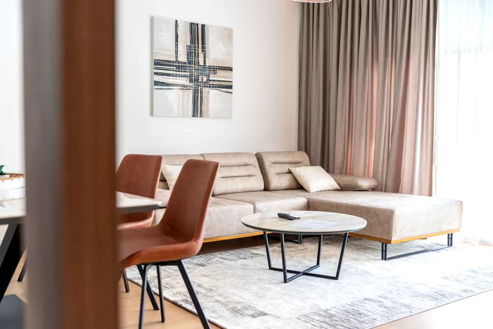 Тристаен обзаведен апартамент под наем в кв. Манастирски ливади