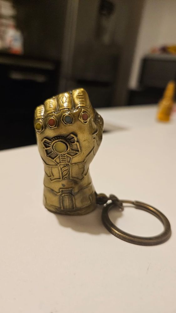 Breloc Chei -  Avengers Infinity War - Thanos Fist - 3D metal