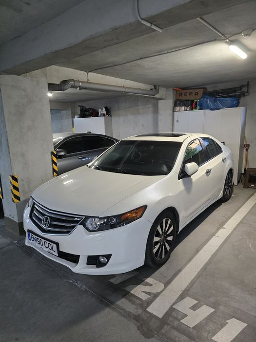 Vând Honda Accord