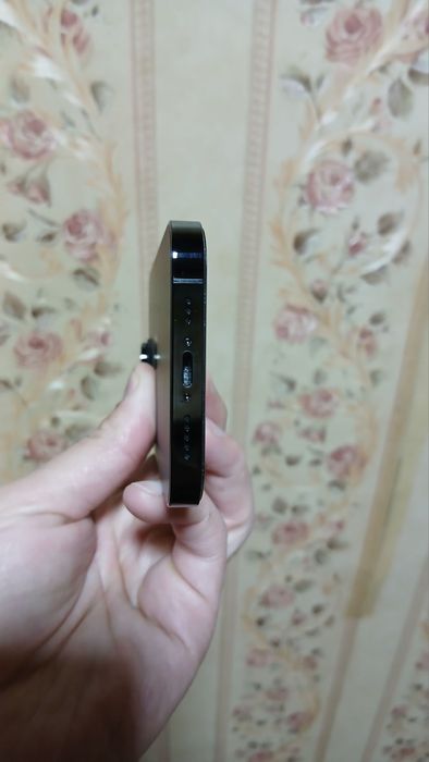 Iphone 14 pro ideal holatda 610$ srochna