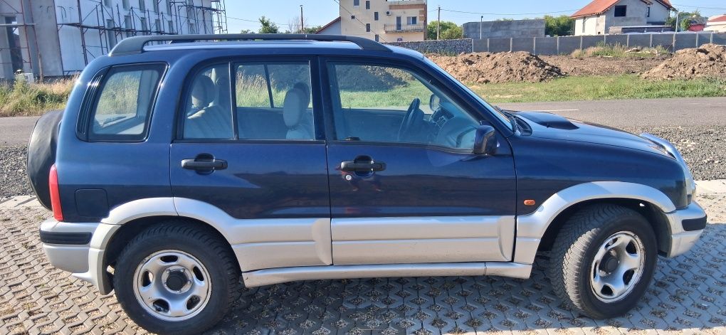 Vând Suzui Grand Vitara 4×4