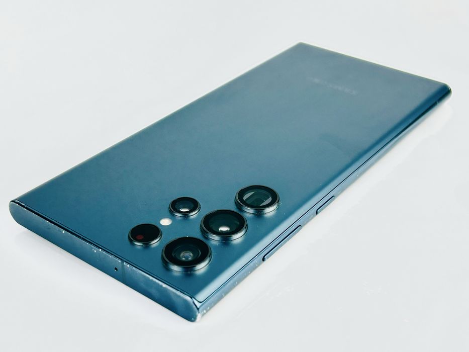 Samsung Galaxy S22 Ultra 5G 256GB 12RAM Green Отличен!