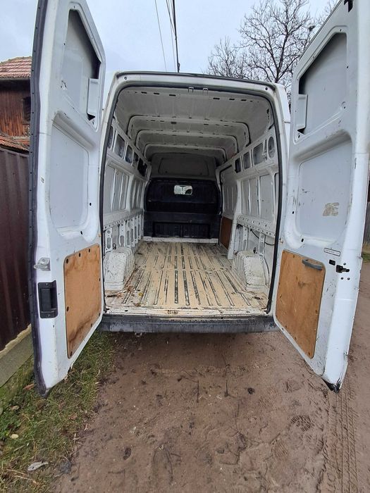 Vând Ford Transit