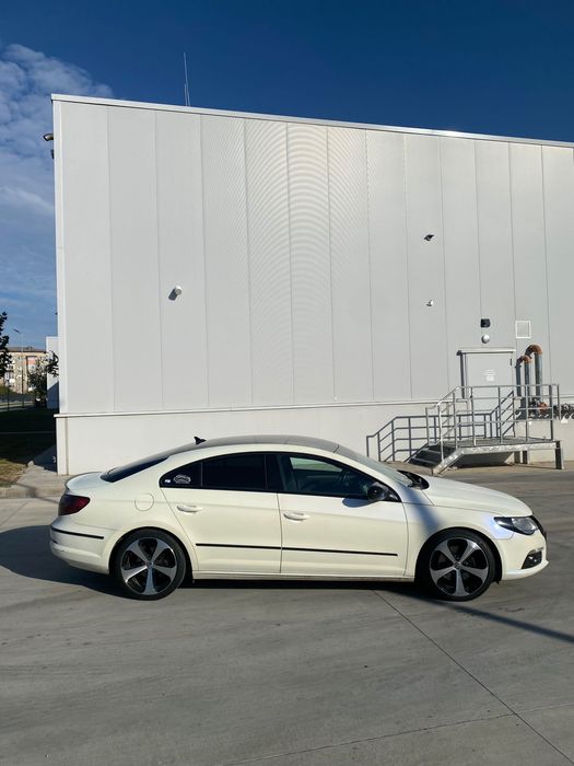 Vând Passat CC 2.0 TDI