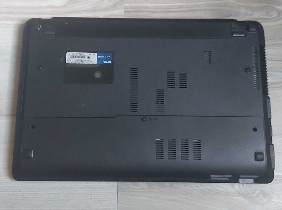 Vand laptop Asus X54C 15,6"