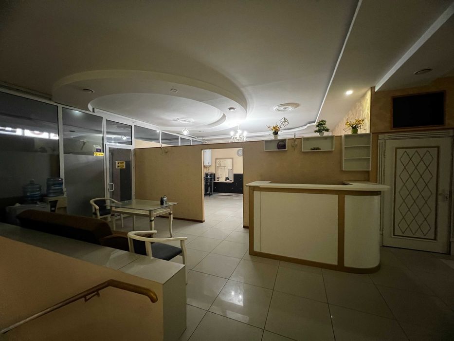 200 м² на первой линии — место, где ваш бизнес будет на виду! (55)