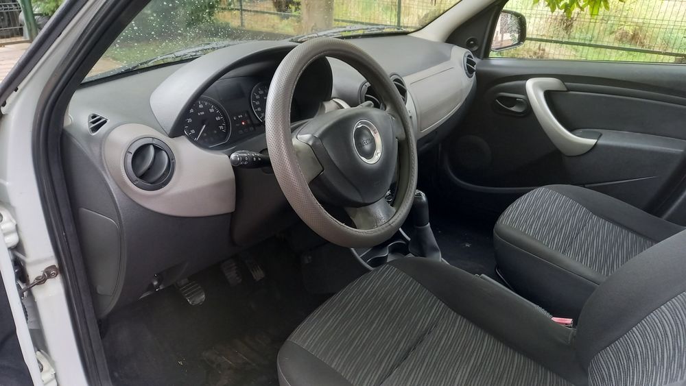 Dacia Logan 1.4 benzină 2010