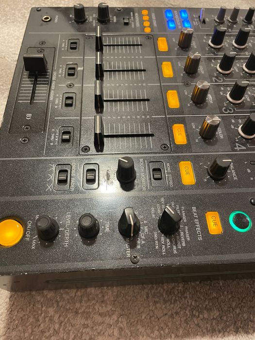 Pioneer DJM 800 Stare foarta buna!!!