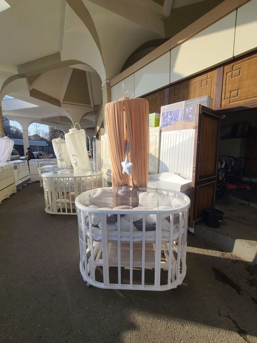 Yosh bolla krovati srochna.Dostavkasi tekin toshkent boylab.