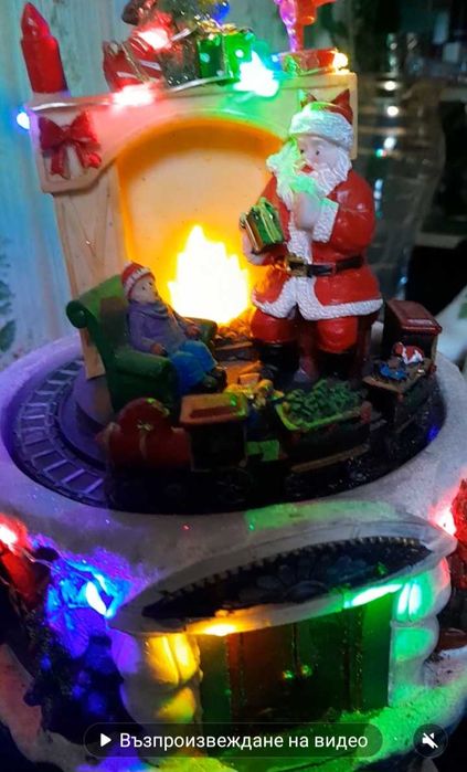 Коледна украса с мелодия и светлини