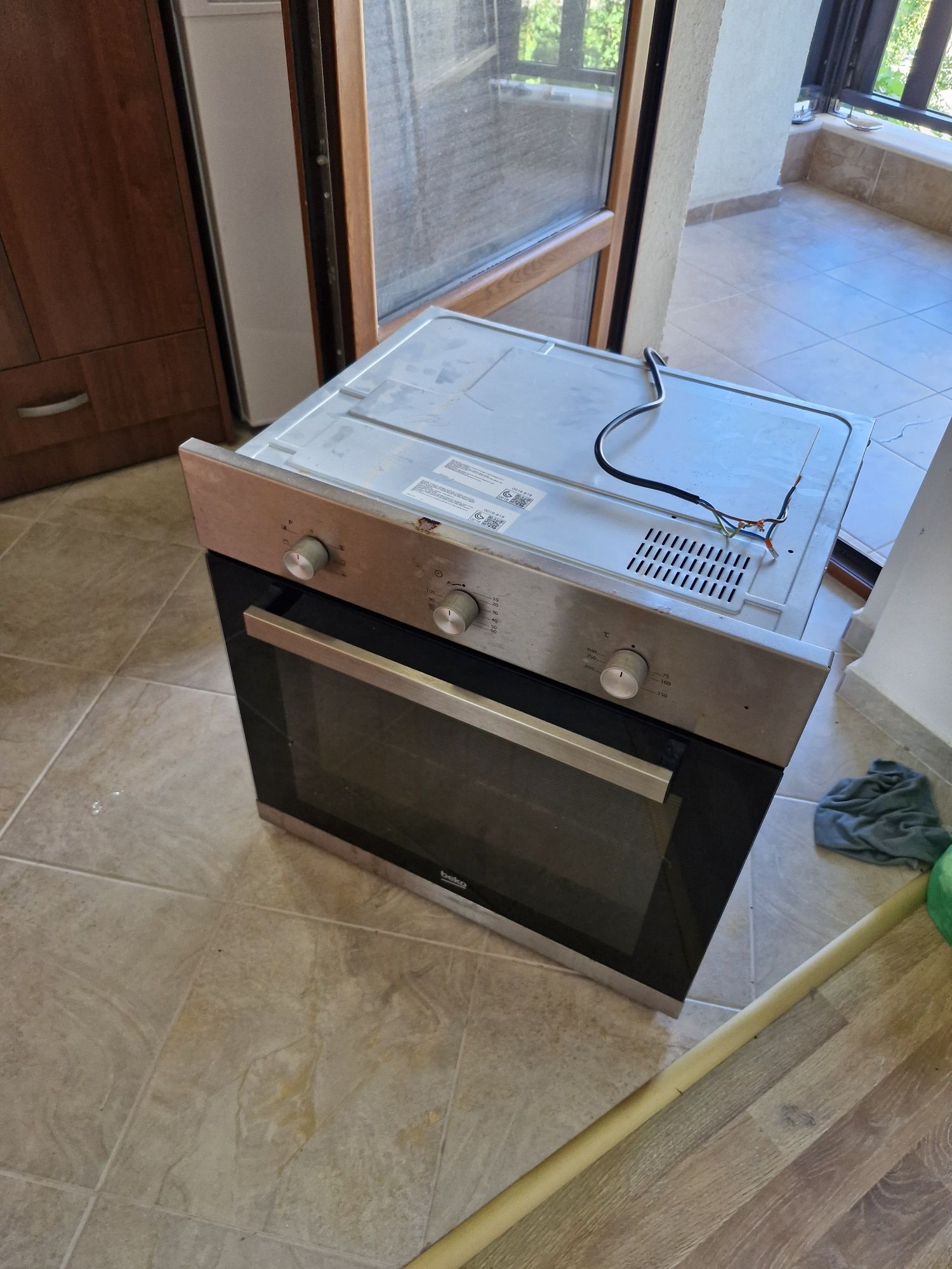 Фурна за вграждане Beko