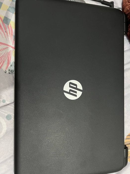 Noutbook Hp AMD A8 Sotiladi