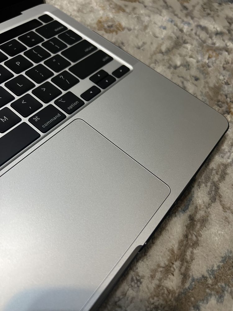 Macbook PRO 13 , m2 , 2022