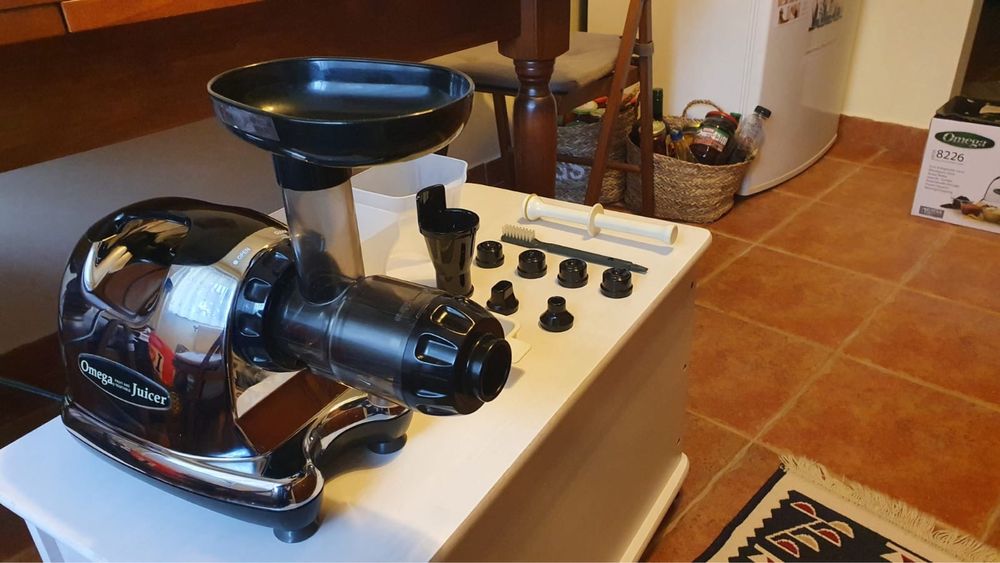 Storcator de fructe si legume OMEGA