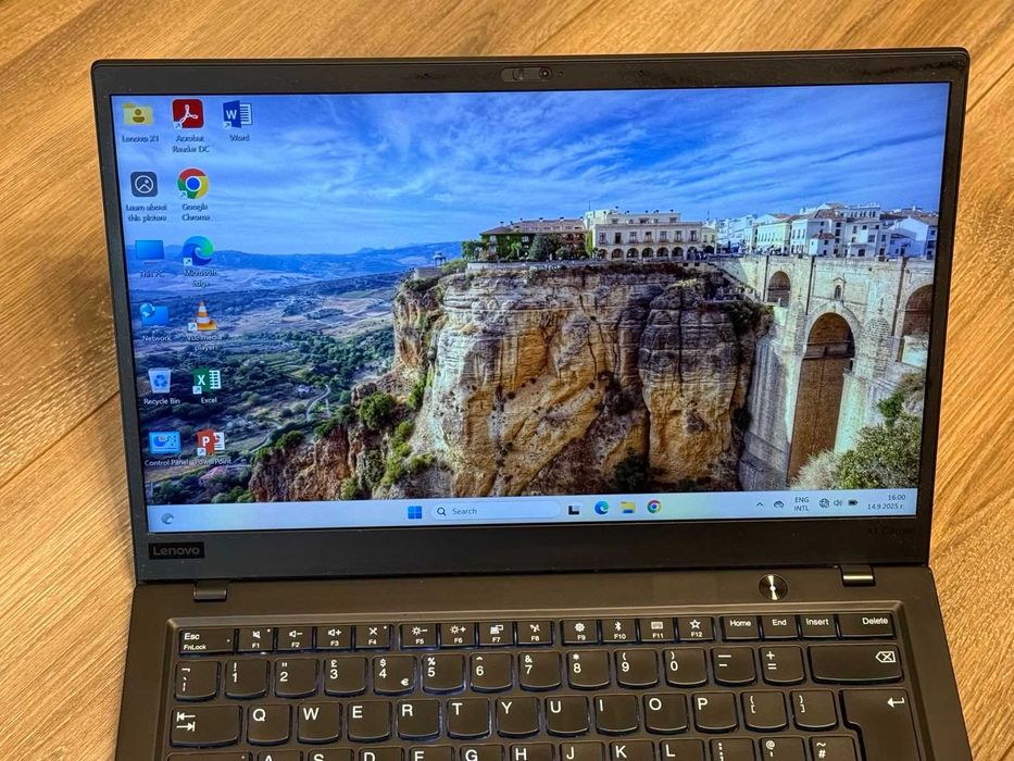 Lenovo x1 carbon i5 8 gen/16RAM/256SSD/UHD Graphics 620/Full HD IPS