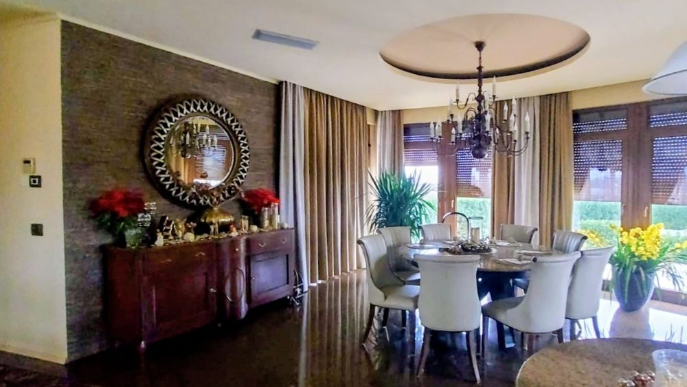 Vilă casa modernă cu teren generos pentru dezvoltare – Aradul Nou