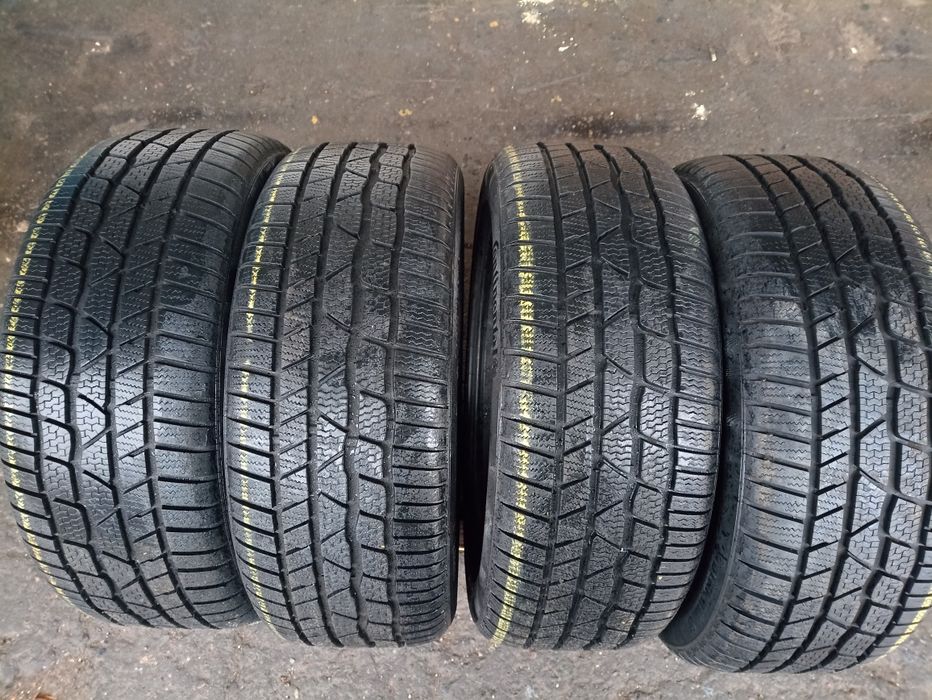 4 anvelope de iarna ca noi Continental 235/45 R19 dot 3221