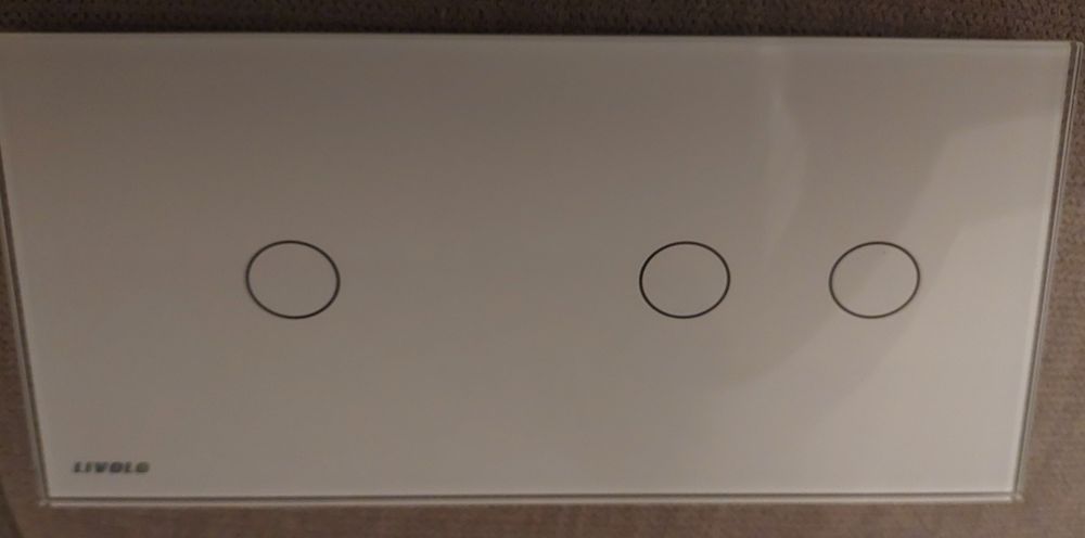 Intrerupatoare Livolo sticla