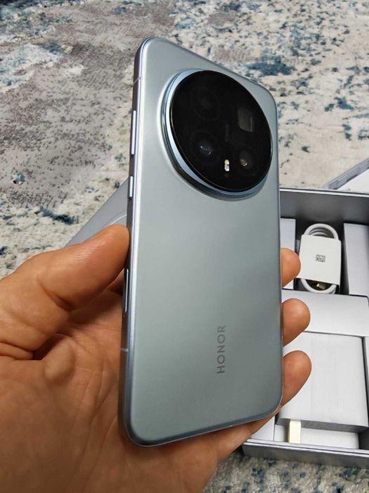 Honor Magic 8 pro Alb/Sky Cyan 16GB cu 512 GB Nou