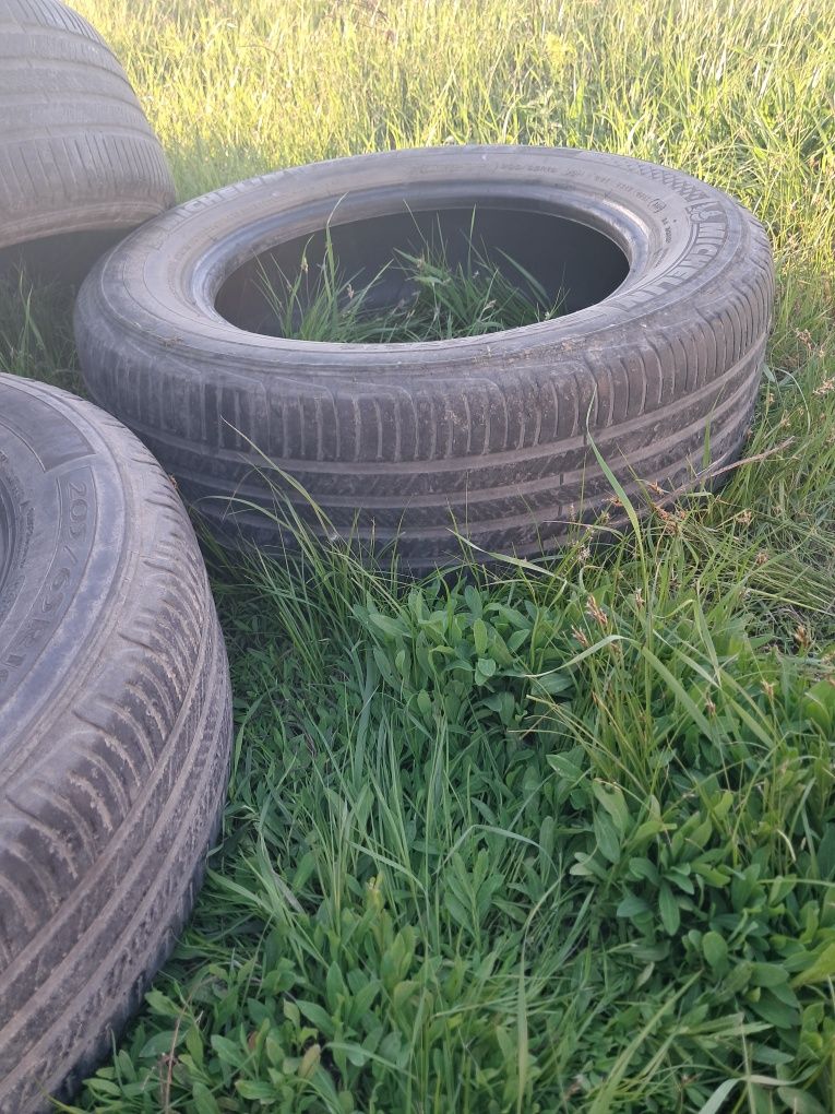 MICHELIN 205/65/16