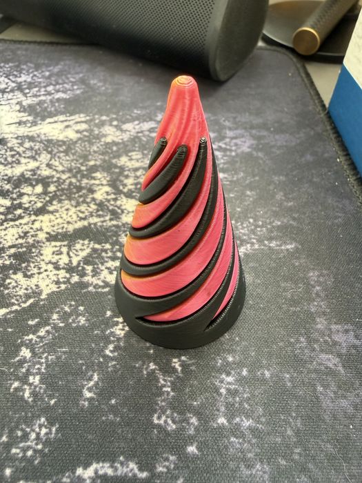 Конусовидна 3D играчка