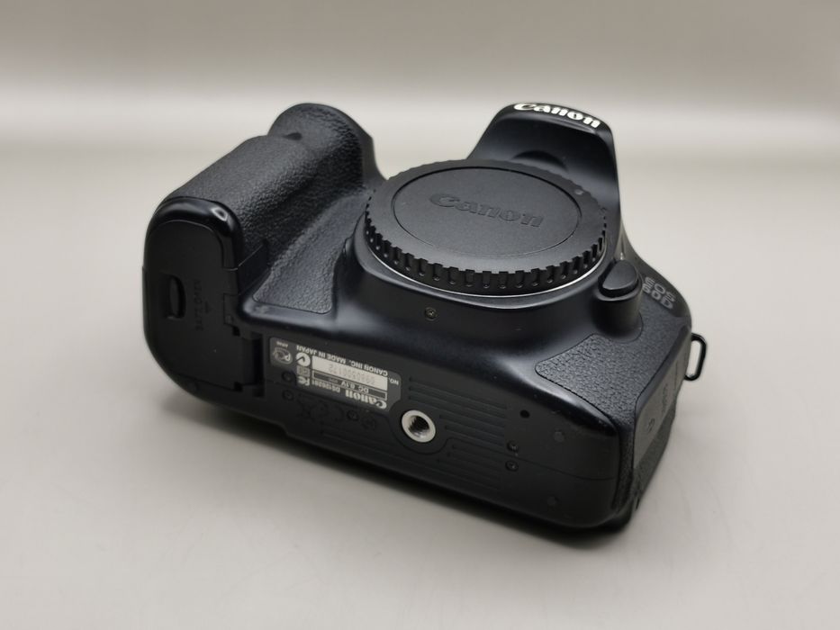 Kit foto canon 60D + obiectiv canon 18-55mm IS STM