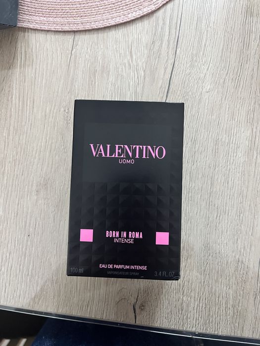 Парфюм Valentino UOMO BORN IN ROMA Intense