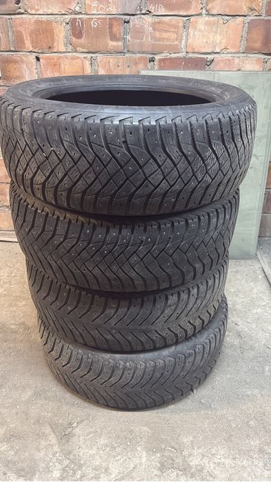 Goodyear 235/55 20