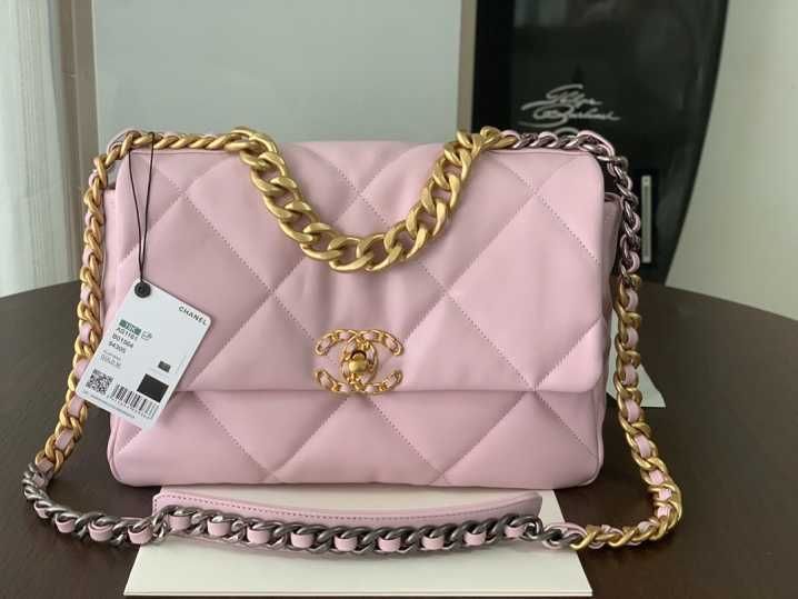 Geanta Chanel 19 Medium